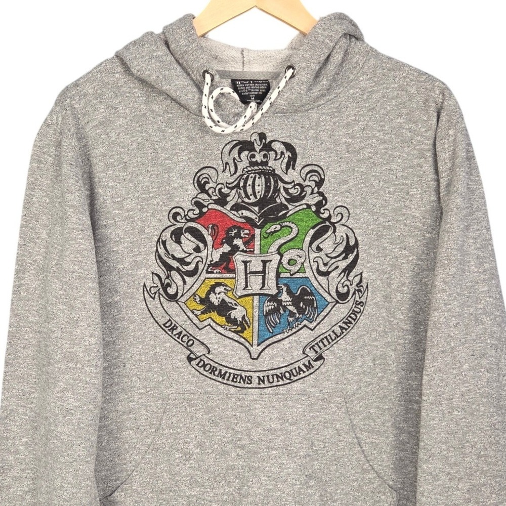 Harry Potter Hogwarts Crest Hoodie Mens Medium Gray Fleece Pullover Sweatshirt